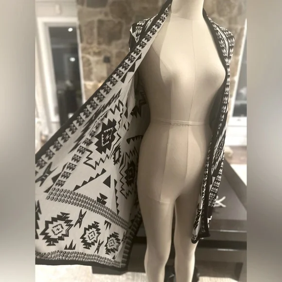 Aztec design wrap - Picture 5 of 6